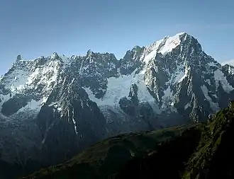 De Grandes Jorasses vanaf Testa d'Arpy