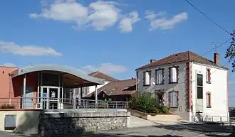 Gemeentehuis met school