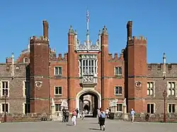 Ingangsgebouw van Hampton Court Palace, Londen