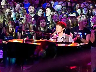 Greyson Chance op de We Day in 2010