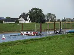 Altrhein, aanlegsteigers bij Brienen