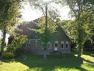 Grote boerderij in de Groetpolder