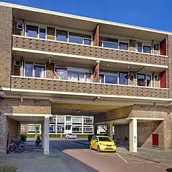 Onderdoorgang naar de Rivierenhof vanuit de Amstelstraat