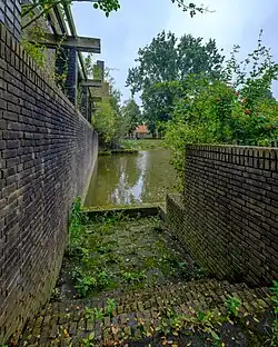 Kade aan de Pioenvijver