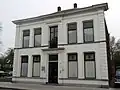 Vrijstaand herenhuis
