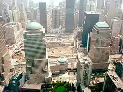 Wijk World Trade Center met het One en Two World Financial Center in 2002.