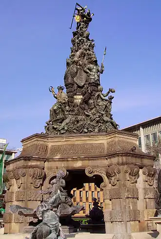 Grupellopiramide te Mannheim