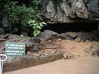 Ingang van de Gruta Rei do Mato