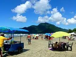 Het strand praia do Guaraú in Peruíbe