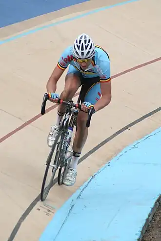 Guillaume Van Keirsbulck op weg naar zijn zege in 2009 op de velodroom van Roubaix.