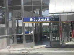 Ingang Gullmarsplan bij het busstation op het dak