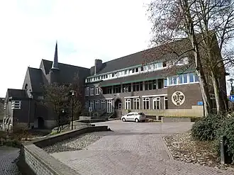 Gemeentehuis Gulpen-Wittem met voormalige kloosterkapel