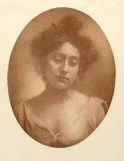 Medaillon sanguine, 1907