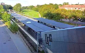 De perrons met de blik naar het noorden