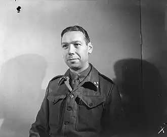 H.J. van den Broek (tussen 1940 en 1945).