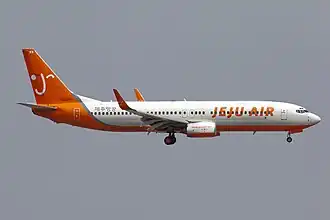 Een Boeing 737-800 van Jeju Air landend op Incheon International Airport