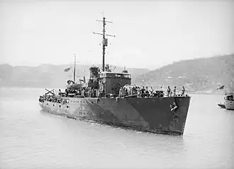De Armidale in de haven van Port Moresby in 1942