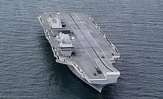 HMS Queen Elizabeth op zee