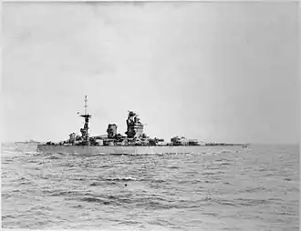 HMS Rodney (29) varend op de Firth of Forth