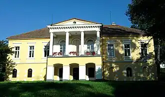 Landhuis in Hontianske Moravce