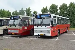 De Haagse CSA-II bus HTM 478 en de Amsterdamse CSA-II bus GVB 373 van Stichting BRAM tijdens de viering, te Den Haag, van 50 jaar Standaard Stadsbussen in Nederland in 2016.