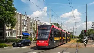 De Avenio (nr. 5011) tijdens een van de proefritten te Voorburg, 24 juni 2015.