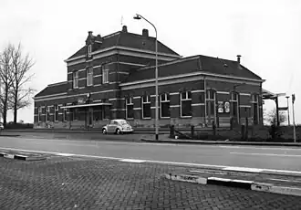 Voormalig stationsgebouw in 1970