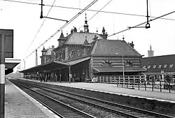 Gezicht op perron 1 vanaf perron 2/3 (1941)