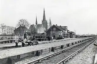 Perronzijde van het station Helvoirt rond 1910