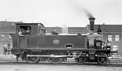 Stoomlocomotief nr. 42 van de NCS (serie 41-50, later serie 151-160 van de SS en serie 7000 van de NS) te Utrecht, ter hoogte van de Boorstraat.