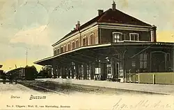 Gezicht op het H.S.M.-station Naarden-Bussum te Bussum, circa 1900