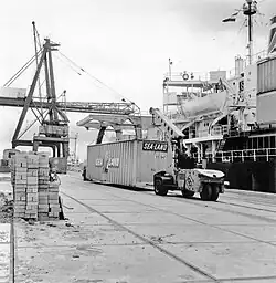 Eerste generatie containeroverslag in 1966