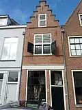 Pand met smalle trapgevel