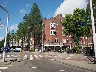 Haarlemmermeerstraat gezien vanaf Hoofddorpplein richting Surinameplein in 2017