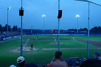 Het hoofdveld van stadion tijdens de Haarlemse Honkbalweekbvanb2006