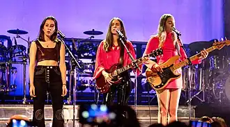 Haim tijdens een optreden (2018)