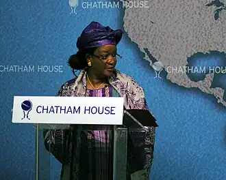 Zainab Bangura aan het woord op een conferentie over seksueel geweld van Chatham House in februari 2013.