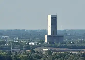 Mijnschachten van voormalige mijn Rossenray