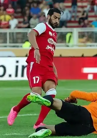 Younés in 2015 als speler van Tractor Sazi