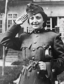 Hannah Szenes in uniform.