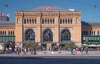 Voorzijde stationsgebouw Hannover Hbf (2018)