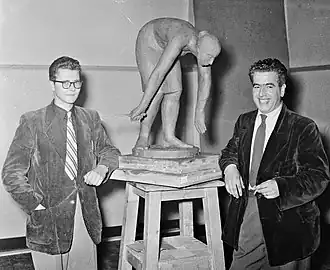 IJdo (links) en Ad Dekkers bij de uitreiking van de Prix de Rome in 1953.