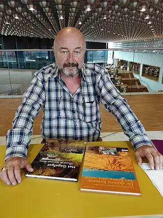 Hans Kruiswijk bij Archief Eemland in het Eemhuis in 2016