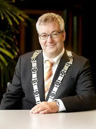 Ubachs als burgemeester van Laarbeek (2015)