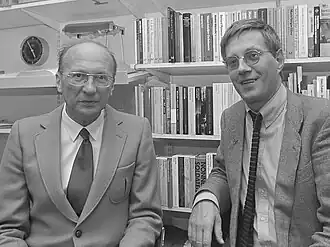 Hans Warren (l.) en zijn uitgever Bert Bakker jr. (1981)