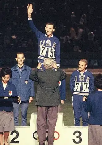 Harald Norpoth, Bob Schul, en Bill Dellinger in 1964