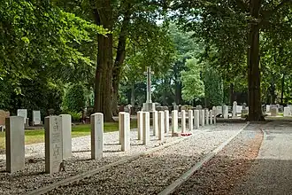 Graven en Cross of Sacrifice