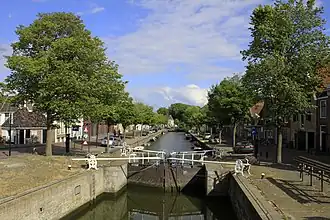 De Rozengracht vanaf de sluisbrug