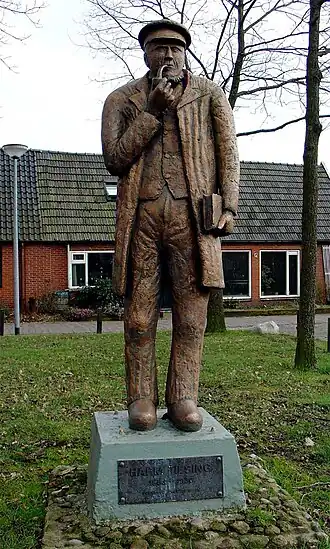 Standbeeld van Harm Tiesing (1976), Borger