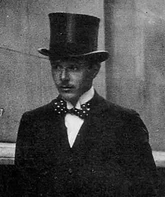 Harold Nicolson (1913)